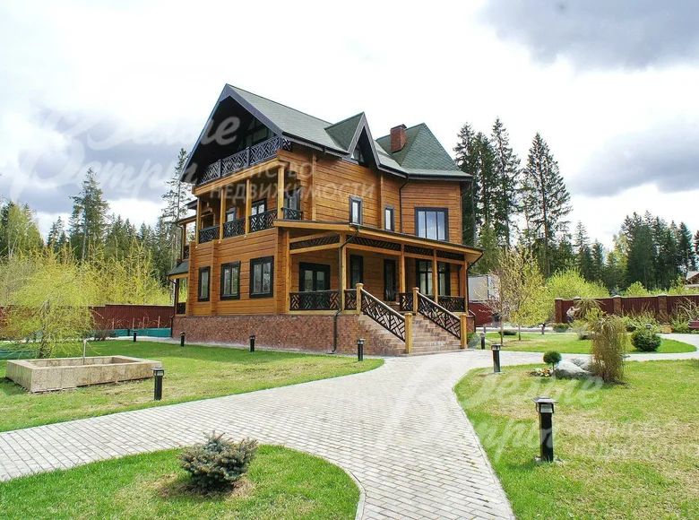 Casa 9 habitaciones 700 m² poselenie Novofedorovskoe, Rusia