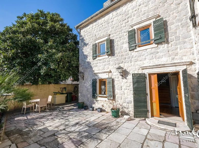 6 bedroom villa 500 m² Kotor, Montenegro
