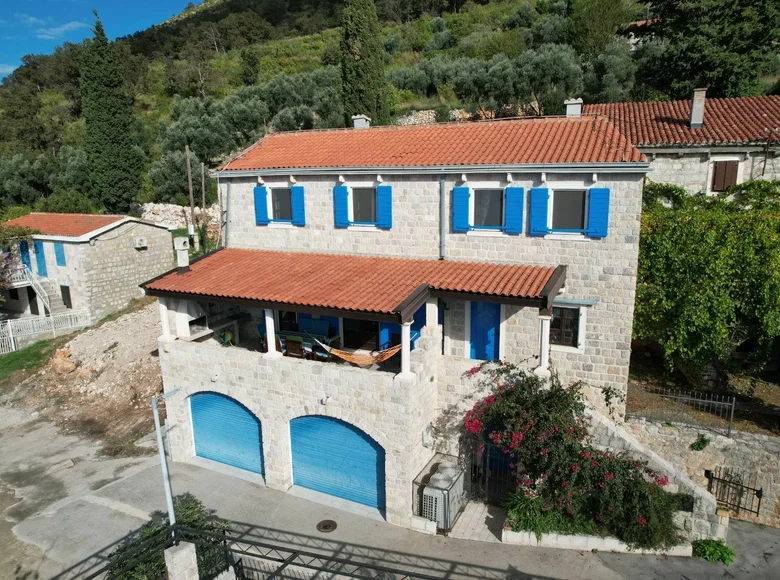 5 bedroom villa  Rijeka-Rezevici, Montenegro