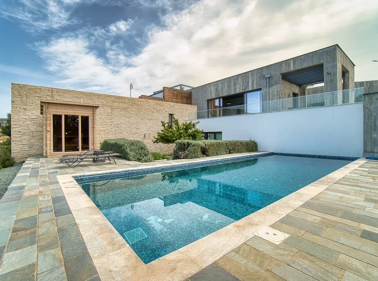Dom 4 pokoi 250 m² Peyia, Cypr