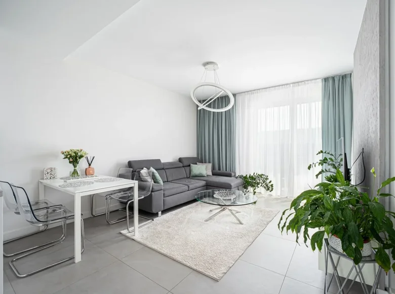 2 room apartment 47 m² Warsaw, Poland