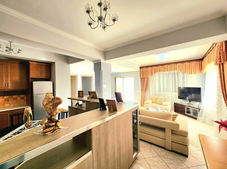 3 bedroom apartment 160 m² Sarande, Albania