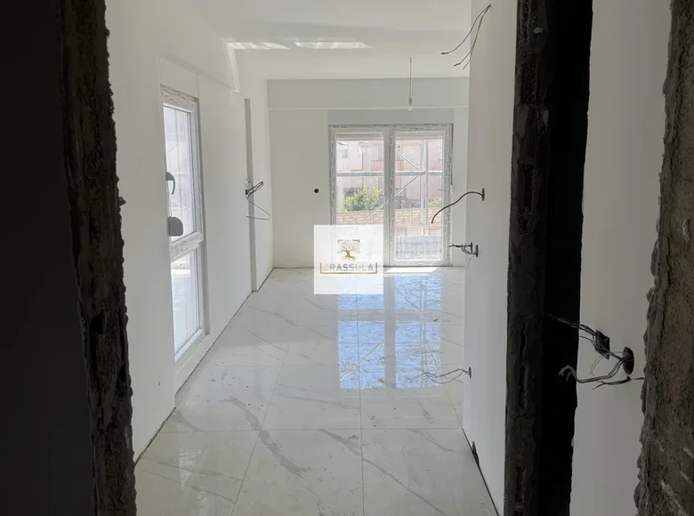 Apartamento 36 m² Burtaisi, Montenegro