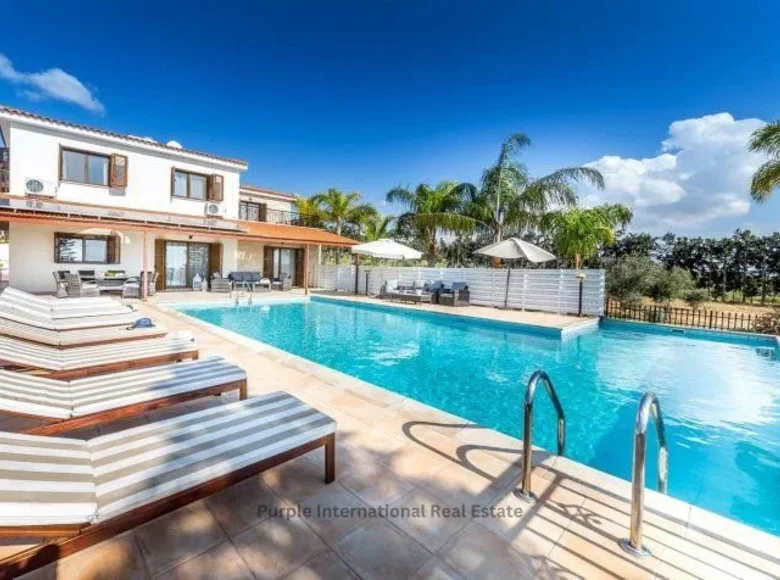 Villa de 4 dormitorios 180 m² Agios Georgios Peyeias, Chipre