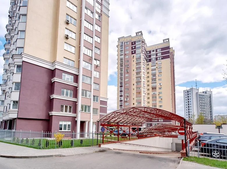 Wohnung 2 Zimmer 81 m² Minsk, Weißrussland