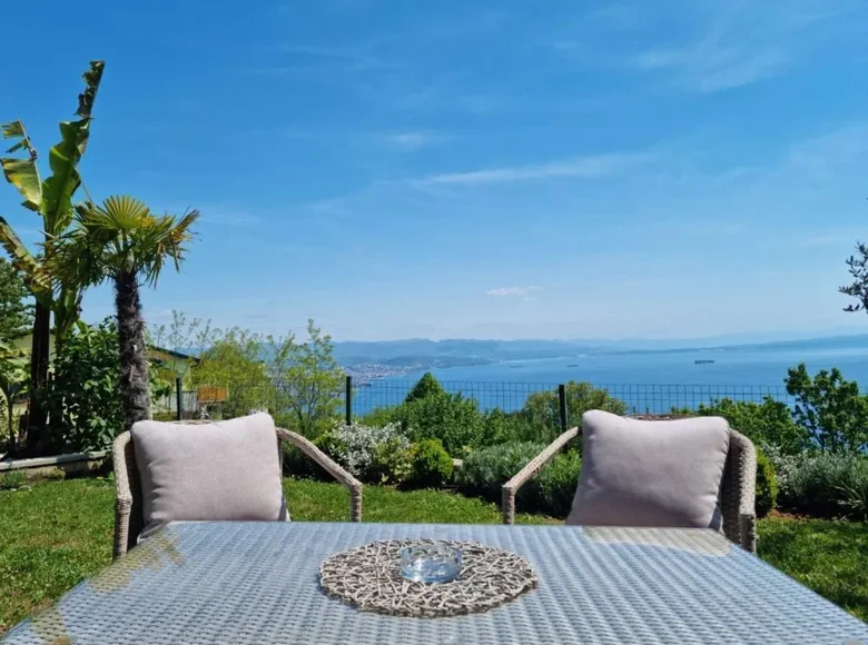 Villa de 4 dormitorios 230 m² Opatija, Croacia