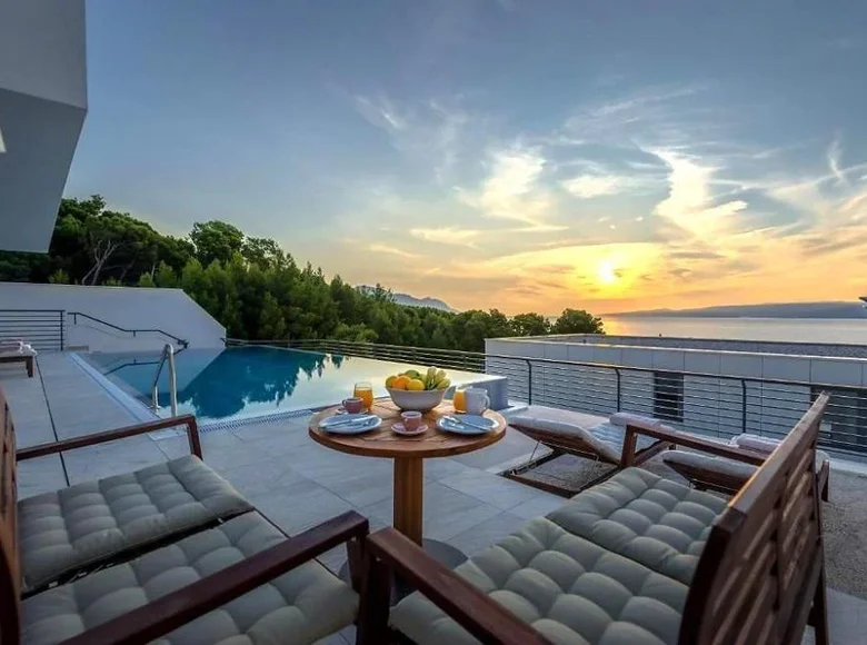 4-Schlafzimmer-Villa 400 m² Makarska, Kroatien