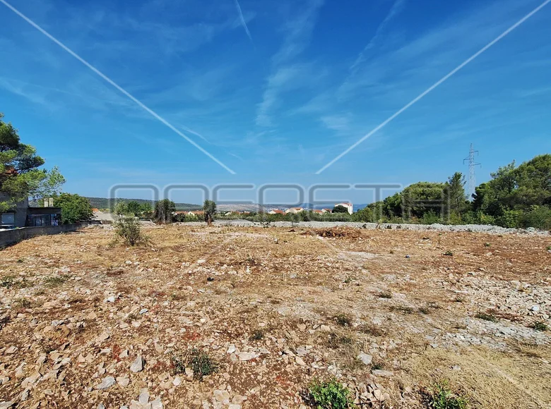 Land 408 m² Bilice, Croatia