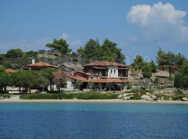 Villa 10 bedrooms  Agios Nikolaos, Greece