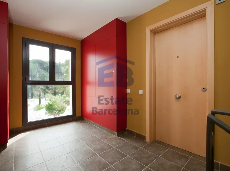 Mieszkanie 3 pokoi 103 m² Costa Brava, Hiszpania