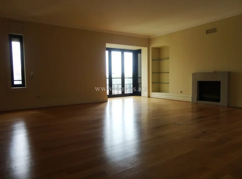 Mieszkanie 3 pokoi 183 m² Porto, Portugalia