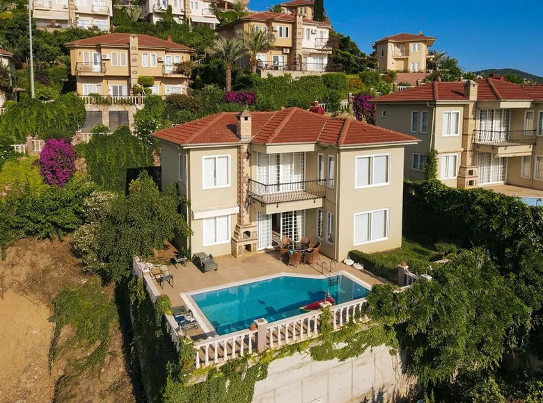 4 room villa 200 m² Mahmutlar, Turkey