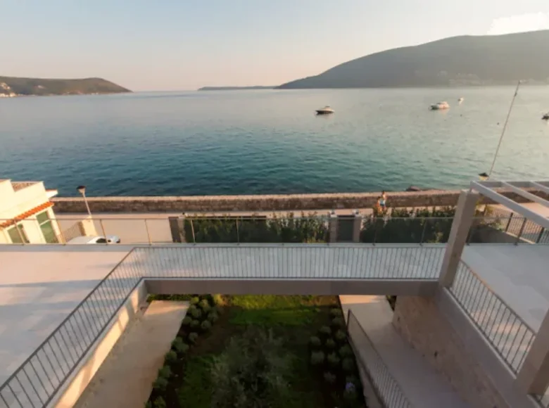 6 bedroom villa  Herceg Novi, Montenegro