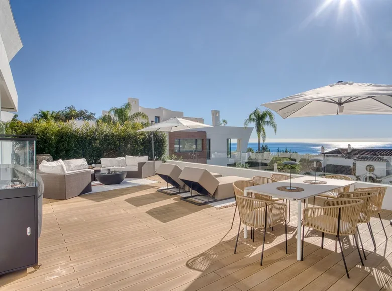 Mieszkanie 4 pokoi 385 m² Malaga, Hiszpania