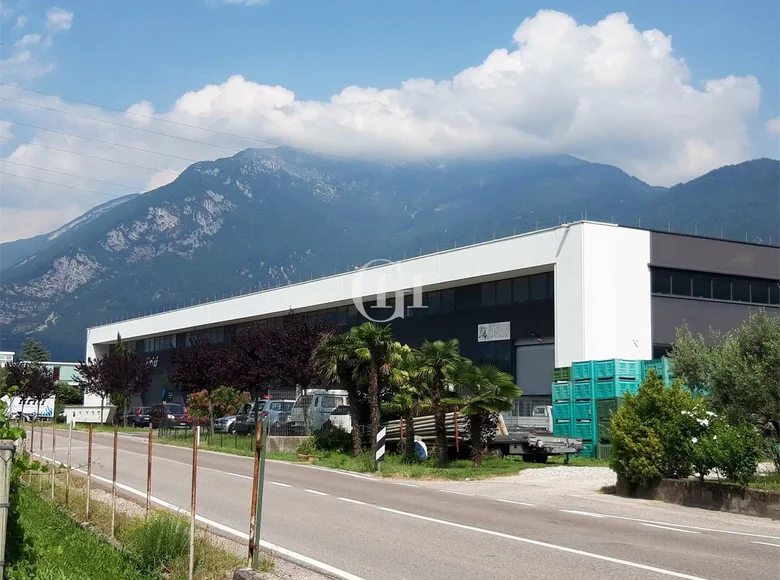 Magazyn 350 m² Riva del Garda, Włochy