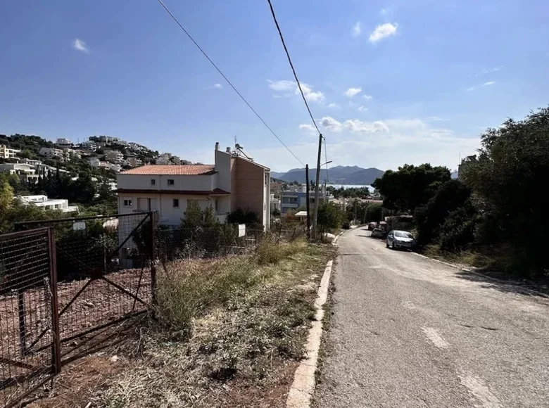 Land 1 room  Municipality of Saronikos, Greece