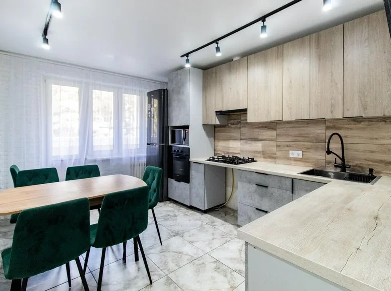 3 room apartment 84 m² Baraulianski sielski Saviet, Belarus