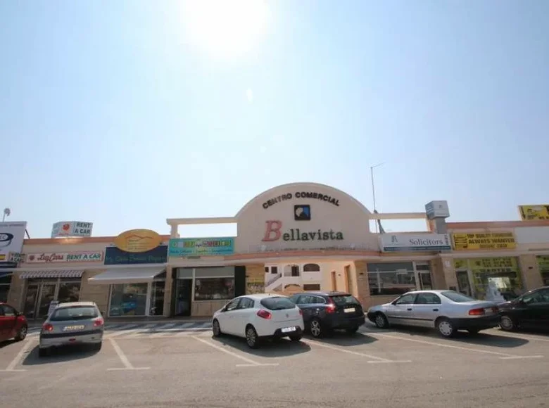 Commercial property 120 m² in Orihuela, Spain