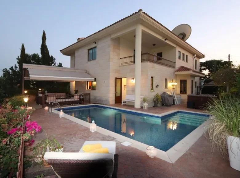 5 bedroom house 430 m² Pano Polemidia, Cyprus
