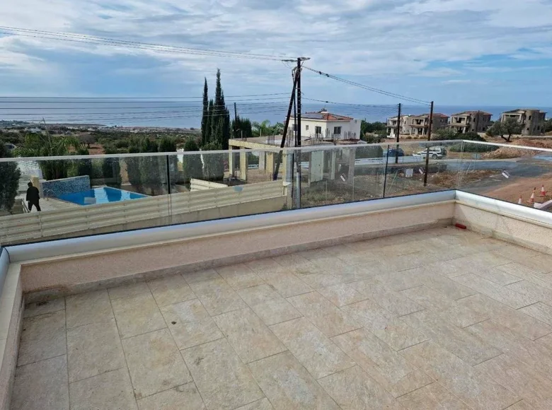 4 bedroom house 195 m² Peyia, Cyprus