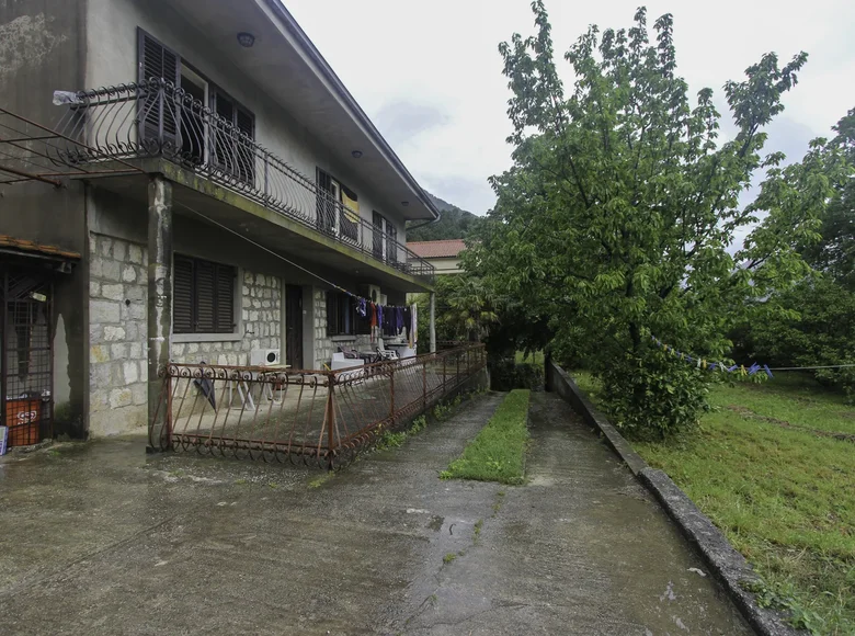 Haus 4 Schlafzimmer  Prcanj, Montenegro