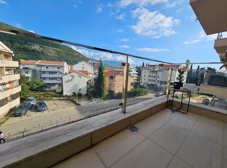 3 bedroom apartment 68 m² Budva, Montenegro