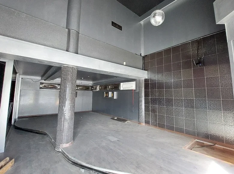 Tienda 725 m² en Nicosia, Chipre