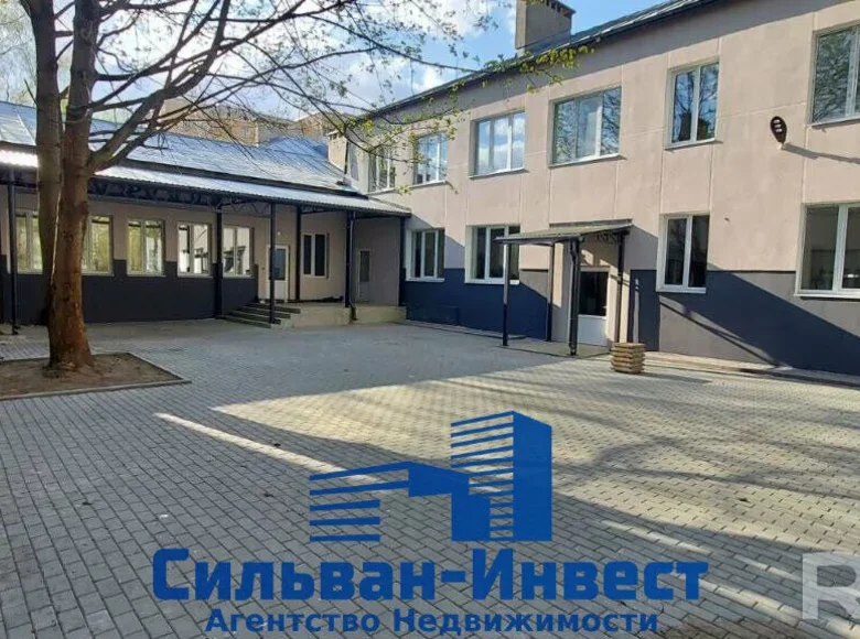 Commercial property 4 000 m² in Minsk, Belarus