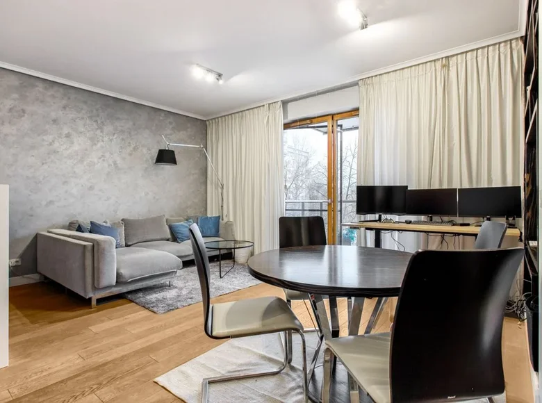 Apartamento 3 habitaciones 70 m² en Varsovia, Polonia