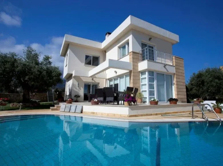 Rezydencja 3 pokoi 160 m² Karavas, Cyprus