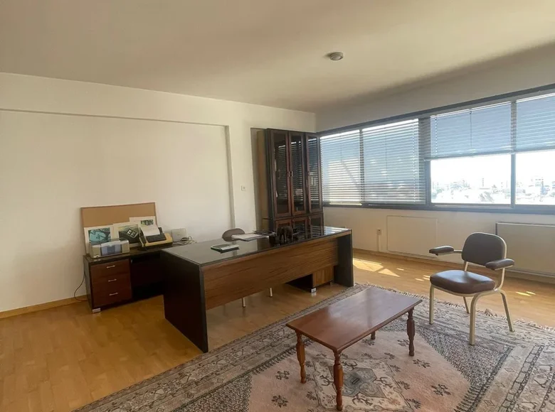 Pomieszczenie biurowe 112 m² Limassol, Cypr