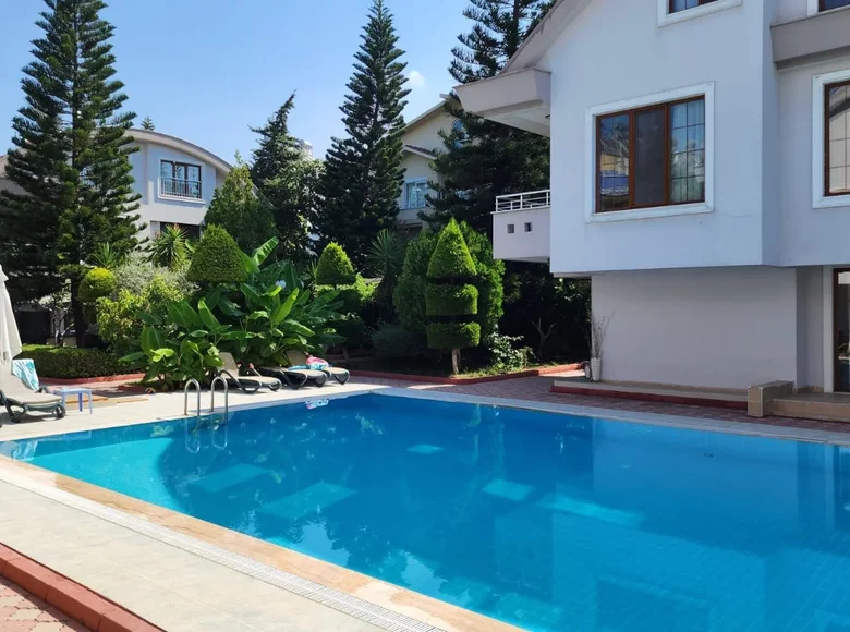 Вилла 5 спален 250 м² Серик, Турция