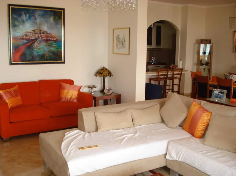 4 bedroom apartment 170 m² Budva, Montenegro