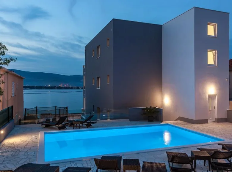 Villa 10 bedrooms 530 m², All countries