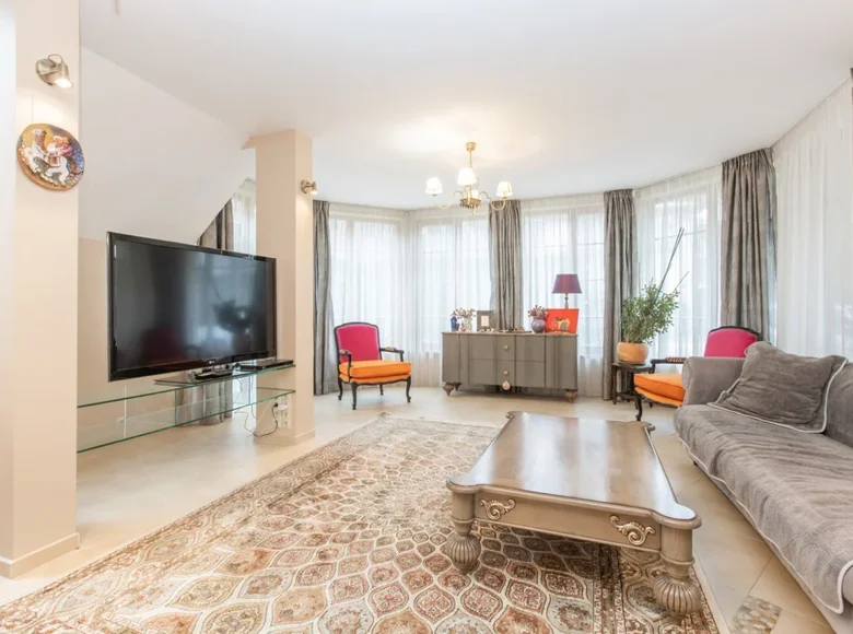 Дом 6 комнат 300 м² Юрмала, Латвия