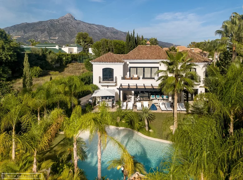 Villa 8 bedrooms 545 m² Marbella, Spain