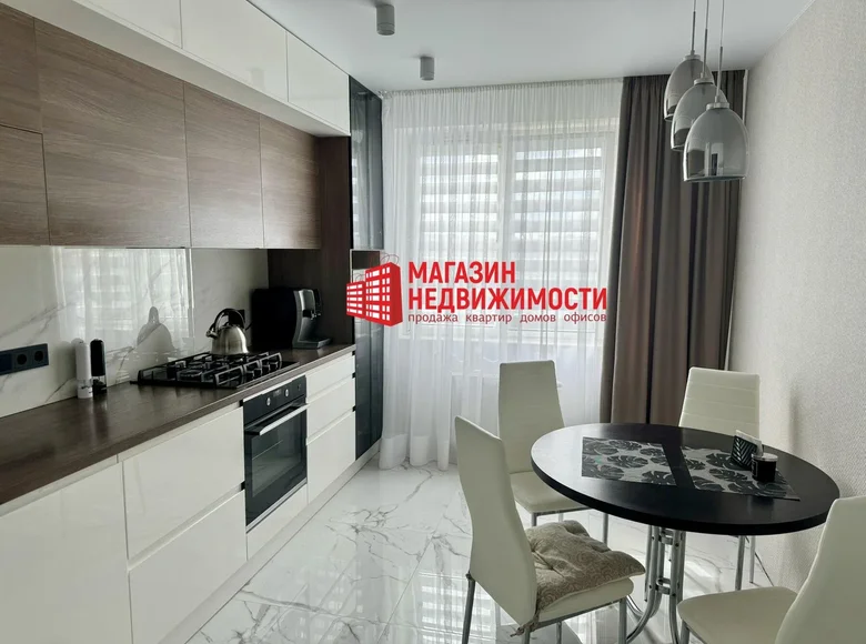 Mieszkanie 3 pokoi 83 m² Grodno, Białoruś