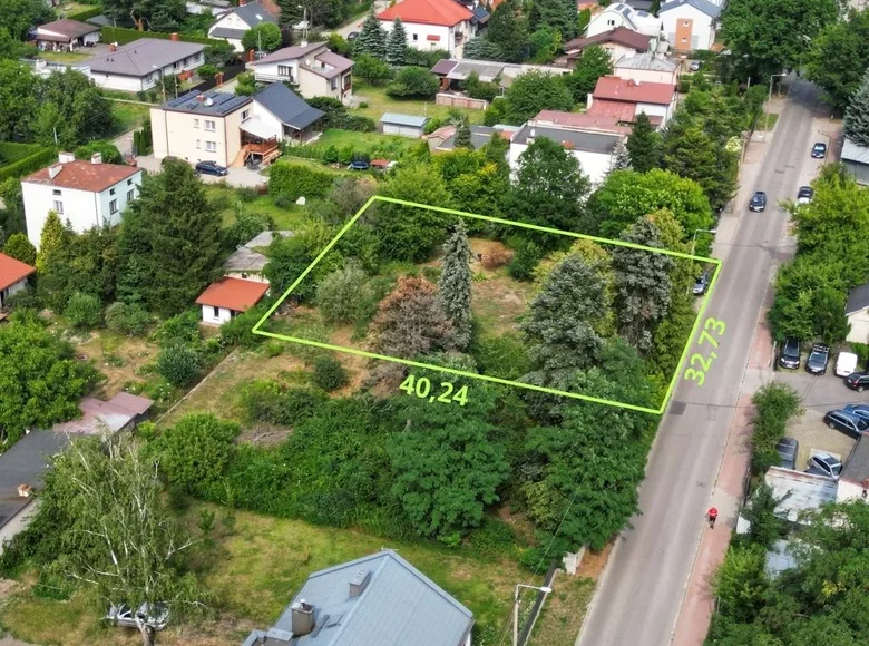 Land 1 room 1 305 m² Piastow, Poland