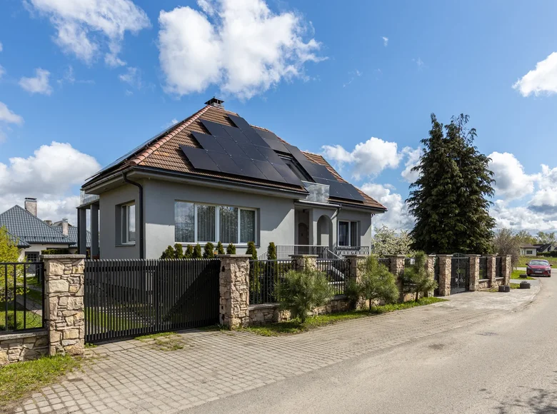 Dom 6 pokojów 422 m² Marupe, Łotwa