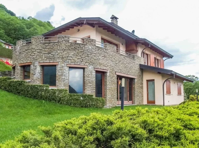 Villa 7 habitaciones 350 m² Lombardía, Italia