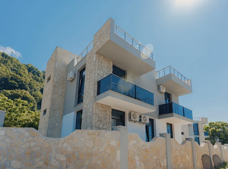 5-Zimmer-Villa 720 m² Batumi, Georgien