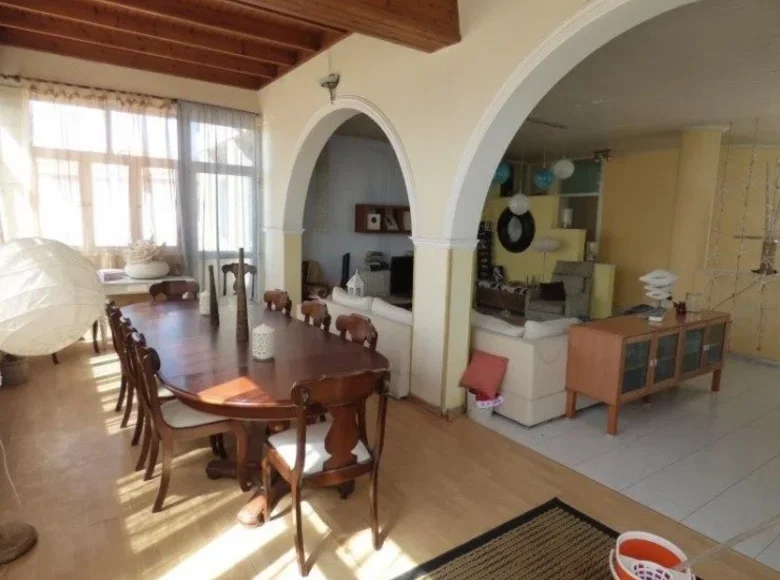 Dom 7 pokojów 300 m² Ormideia, Cypr