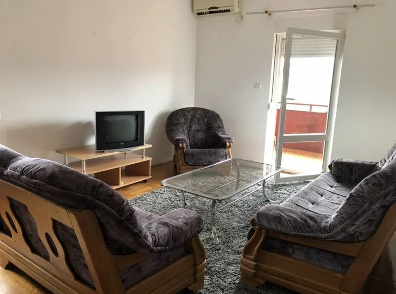 2 bedroom apartment 74 m² Podgorica, Montenegro