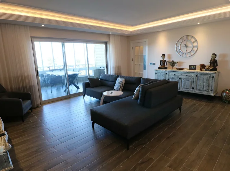 Mieszkanie 4 pokoi 165 m² Alanya, Turcja