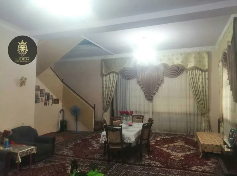 Дом 3 комнаты 740 м² Бухара, Узбекистан
