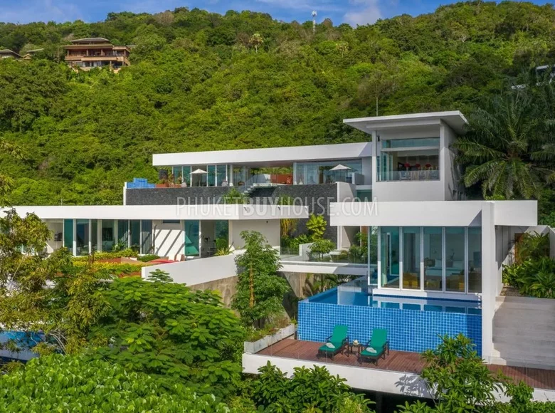 4 bedroom Villa 2 700 m² Phuket, Thailand