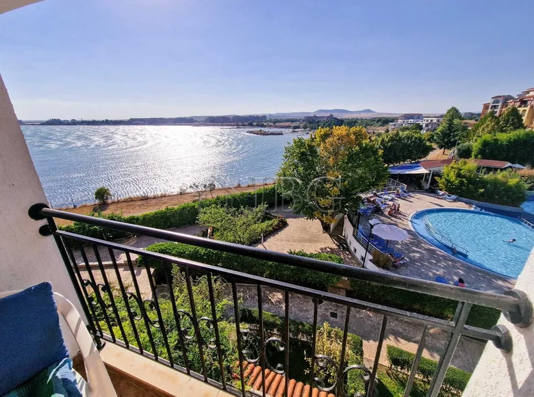 1 bedroom apartment 84 m² Aheloy, Bulgaria