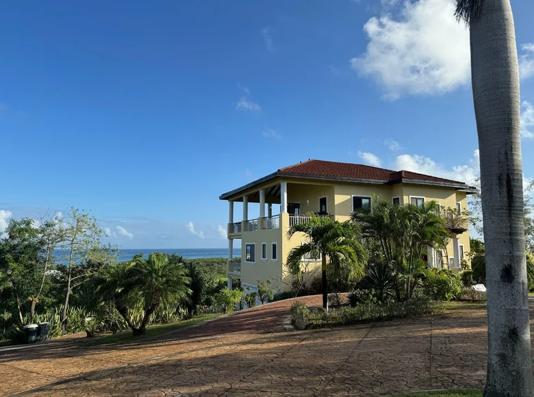 4 bedroom house 554 m² Roatan, Honduras