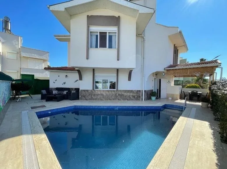 5-Schlafzimmer-Villa 165 m² Serik, Türkei