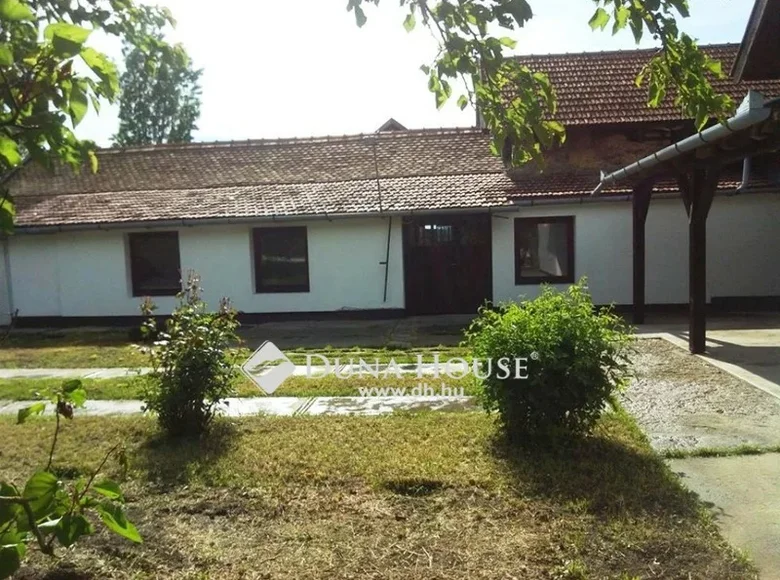 Dom wolnostojący 180 m² Bekes, Węgry